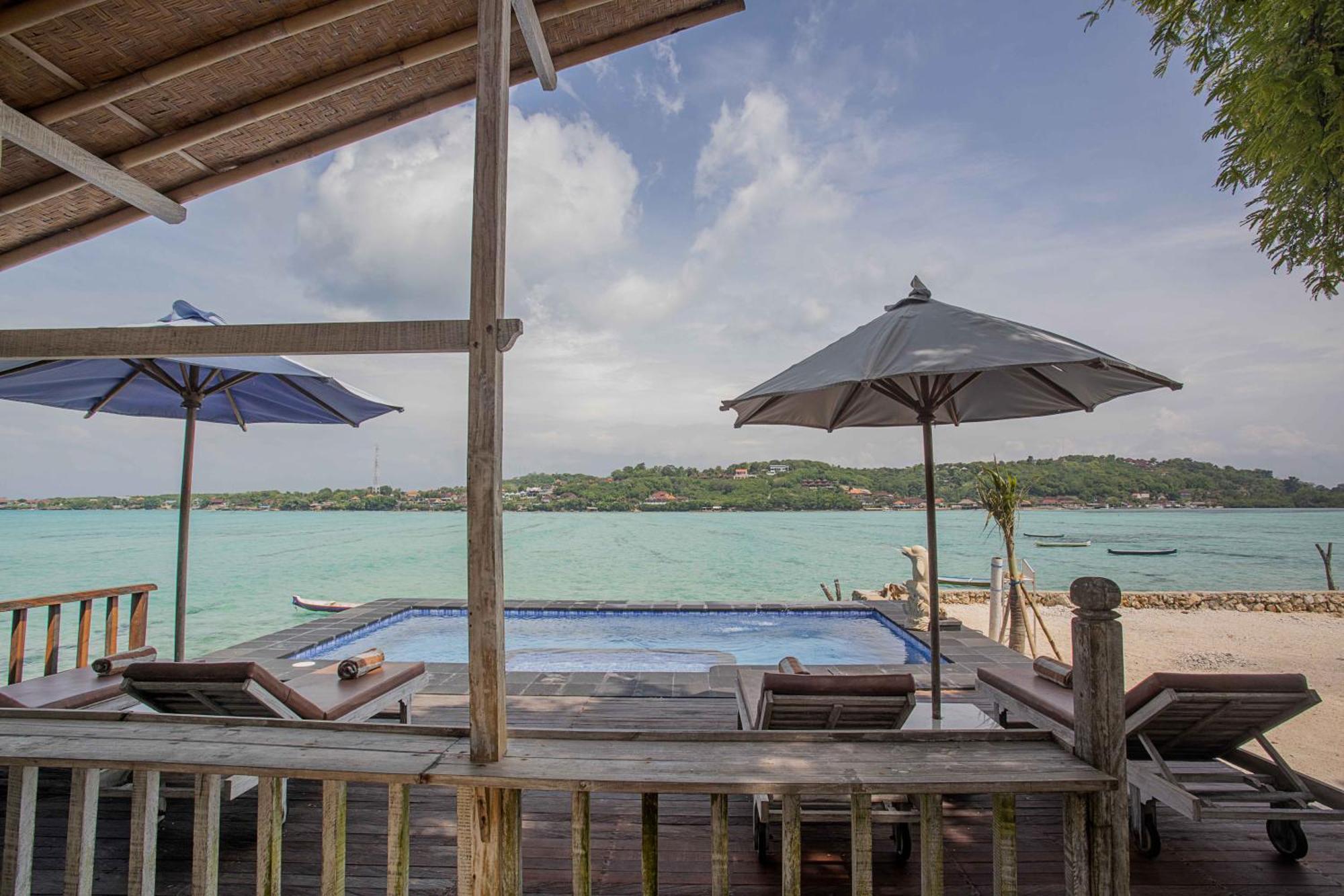 Wooden Beach Sunset Cottages Nusa Lembongan  Exterior photo