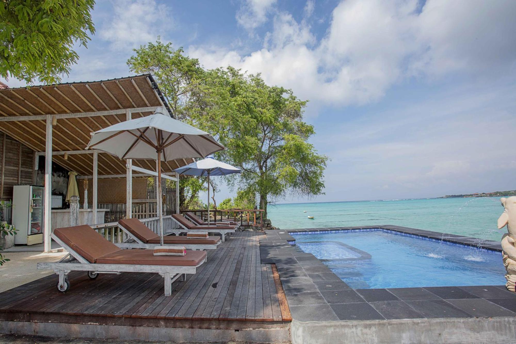 Wooden Beach Sunset Cottages Nusa Lembongan  Exterior photo